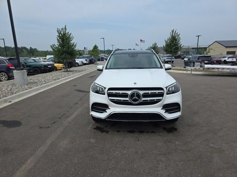 Used 2023 Mercedes-Benz GLS 450 4MATIC image 2
