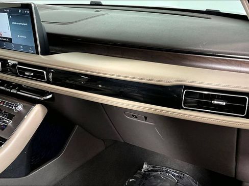 Used 2021 Lincoln Aviator Reserve w/ Equipment Group 201A RWD image 16