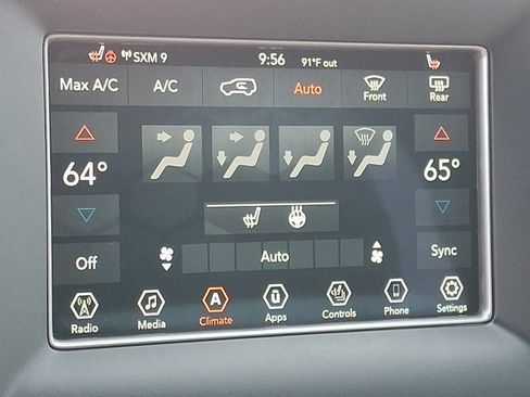 Used 2020 Jeep Grand Cherokee Laredo AWD/4WD image 17