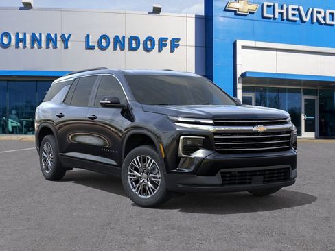 New 2026 Chevrolet Traverse LT w/ Driver Confidence Package AWD/4WD image 7