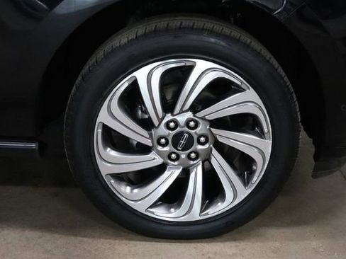 Used 2024 Lincoln Navigator Reserve AWD/4WD image 34