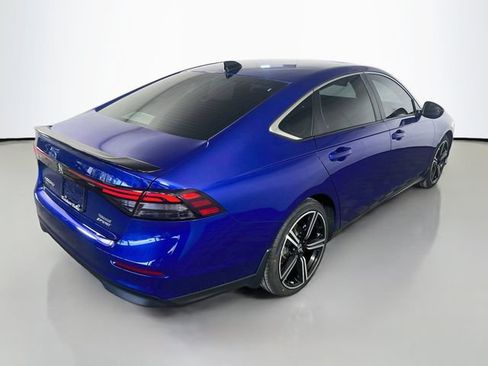 Used 2024 Honda Accord Sport image 8