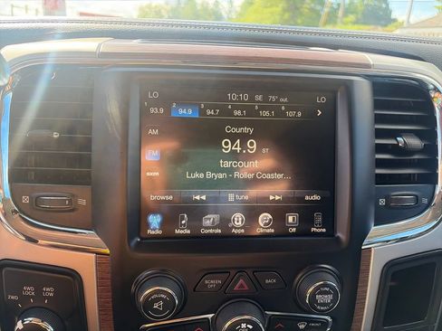 Used 2017 RAM 2500 Laramie w/ Sport Appearance Group AWD/4WD image 19