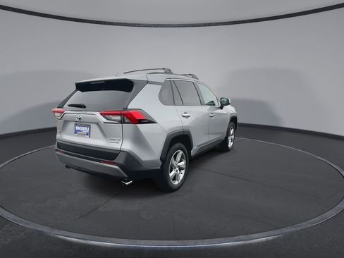 Used 2020 Toyota RAV4 Limited image 8