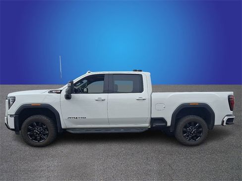 Used 2024 GMC Sierra 2500 AT4 w/ AT4 Premium Plus Package image 7