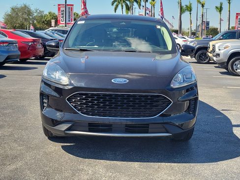 Used 2020 Ford Escape SE image 4