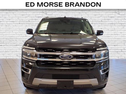 Used 2023 Ford Expedition Limited image 7