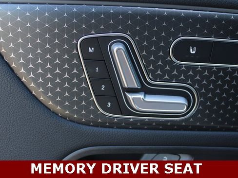 New 2024 Mercedes-Benz EQB 300 4MATIC image 15