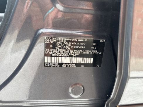 Used 2015 Toyota RAV4 LE AWD/4WD image 38