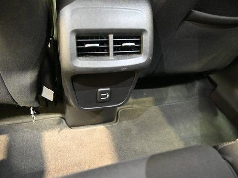 Used 2023 Chevrolet Equinox LT image 24