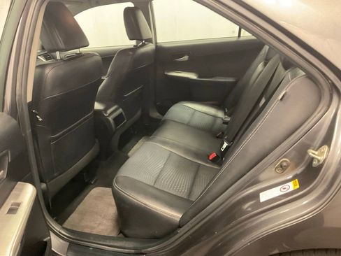 Used 2014 Toyota Camry SE FWD image 31