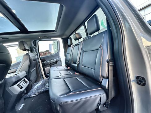 New 2026 Ford F250 Lariat w/ Black Appearance Package image 25