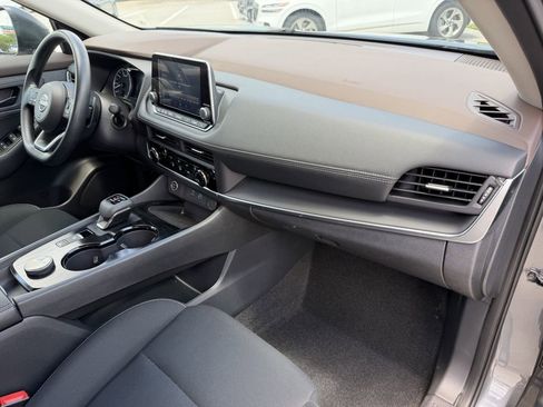 Used 2023 Nissan Rogue S AWD/4WD image 27
