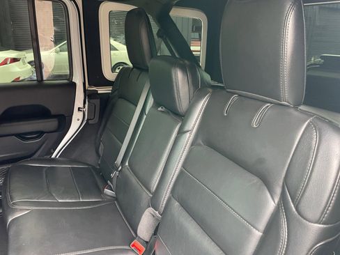 Used 2021 Jeep Wrangler Unlimited Sahara image 22