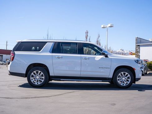 Used 2023 Chevrolet Suburban Premier AWD/4WD image 8