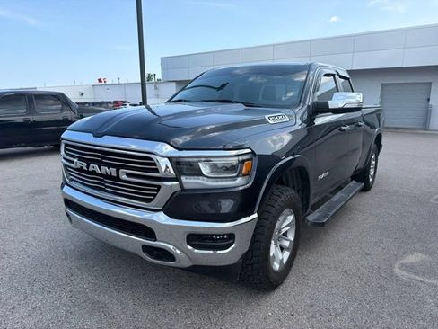 Used 2019 RAM 1500 Laramie AWD/4WD image 3