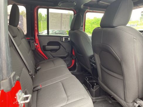 Used 2022 Jeep Wrangler Unlimited Sport AWD/4WD image 14