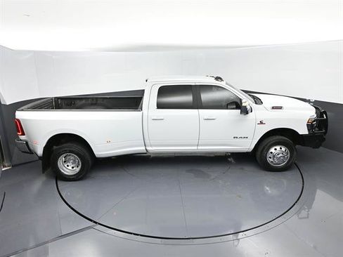 Used 2026 RAM 3500 Laramie w/ Towing Technology Group AWD/4WD image 45