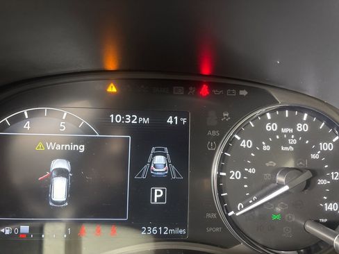 Used 2022 Nissan Kicks SR image 12