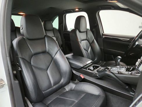 Used 2013 Porsche Cayenne Diesel AWD/4WD image 26