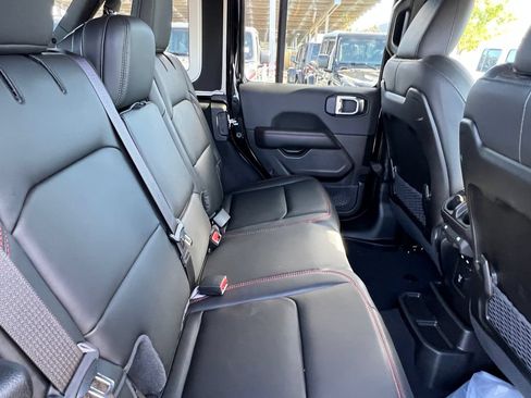New 2026 Jeep Wrangler Unlimited Rubicon AWD/4WD image 16