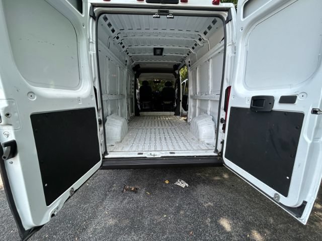 Used 2025 RAM ProMaster 2500 w/ Convenience Group FWD image 30