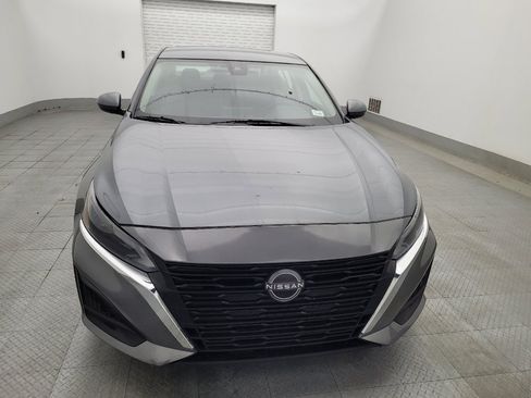 Used 2023 Nissan Altima 2.5 SV image 14