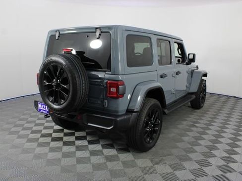 Used 2025 Jeep Wrangler Unlimited Sahara AWD/4WD image 23