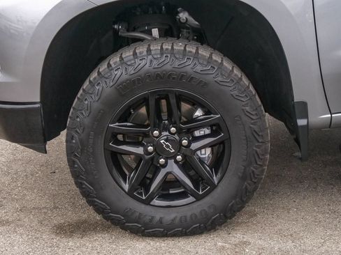 Used 2023 Chevrolet Silverado 1500 LT Trail Boss w/ Convenience Package II AWD/4WD image 5