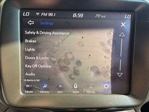 Used 2023 Jeep Renegade Latitude AWD/4WD image 43