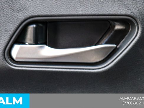 Used 2025 Nissan Kicks SR FWD image 46