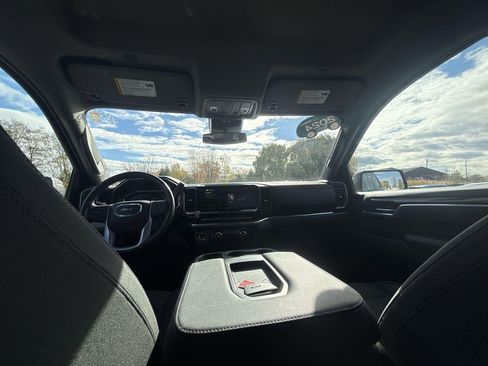 Used 2024 GMC Sierra 1500 Elevation image 19