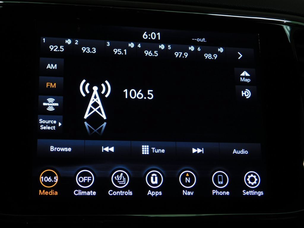 Used 2020 Jeep Grand Cherokee Altitude AWD/4WD image 44