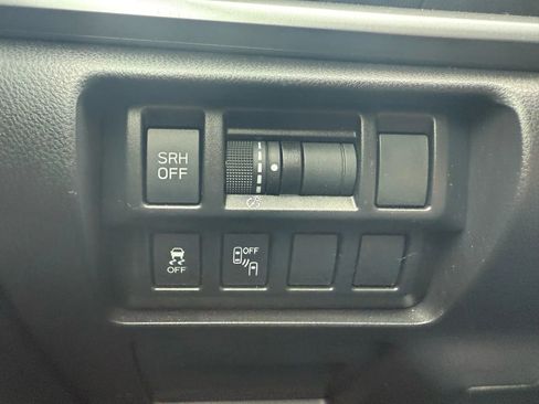 Used 2017 Subaru Impreza 2.0i Limited w/ Moonroof/BSD & Rcta/Eyesight image 17