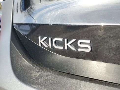 Certified 2025 Nissan Kicks SV image 29