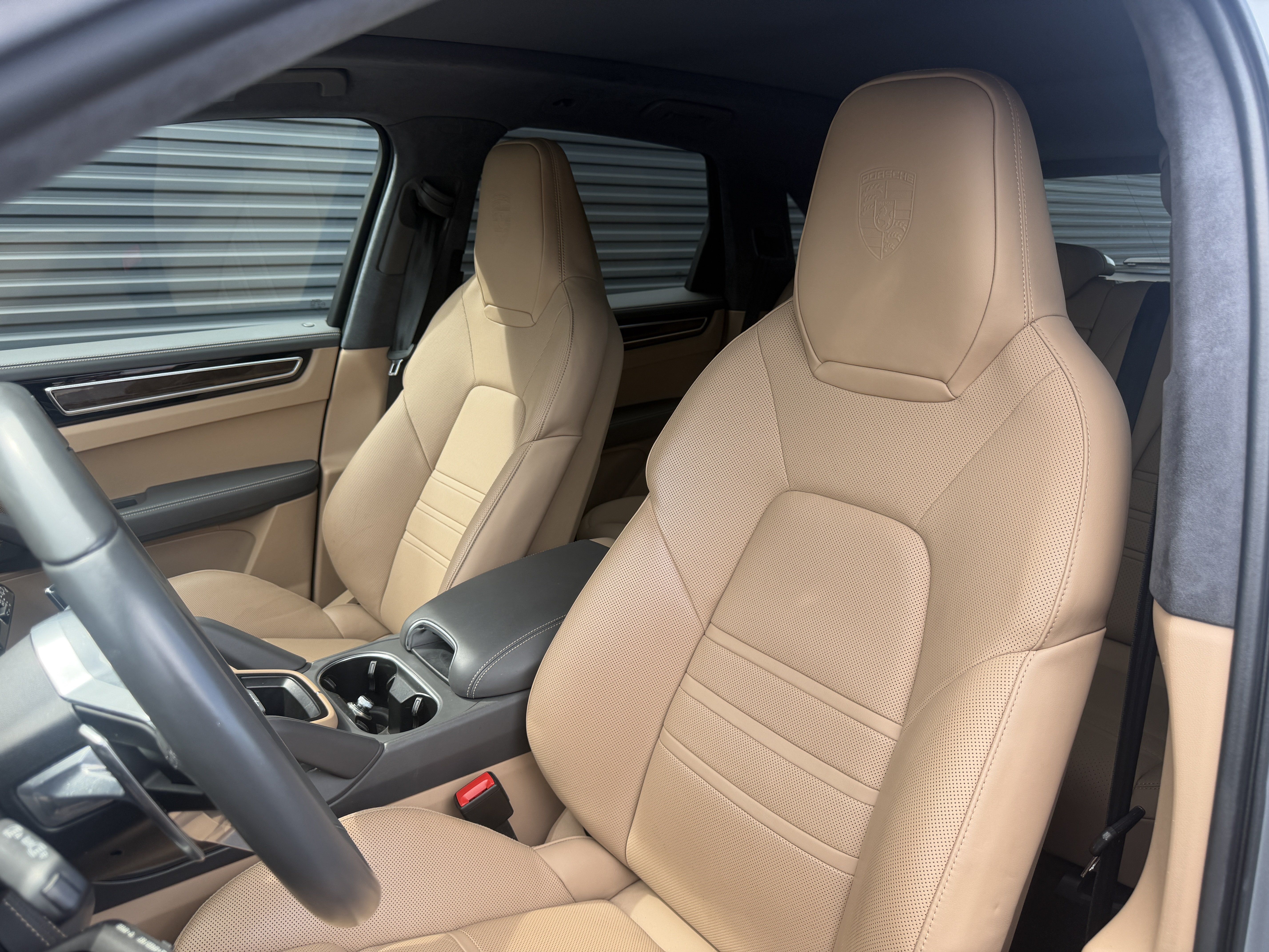 Certified 2023 Porsche Cayenne GTS AWD/4WD image 5
