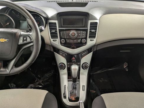 Used 2014 Chevrolet Cruze LS image 24