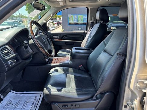 Used 2014 GMC Yukon Denali image 7