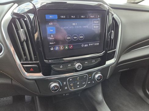 Used 2020 Chevrolet Traverse RS AWD/4WD image 28