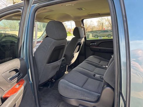 Used 2009 Chevrolet Suburban LT w/ Convenience Package 1 image 25