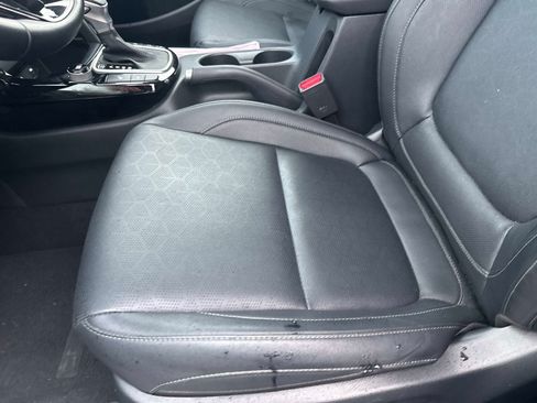 Used 2025 Kia Seltos EX FWD image 16
