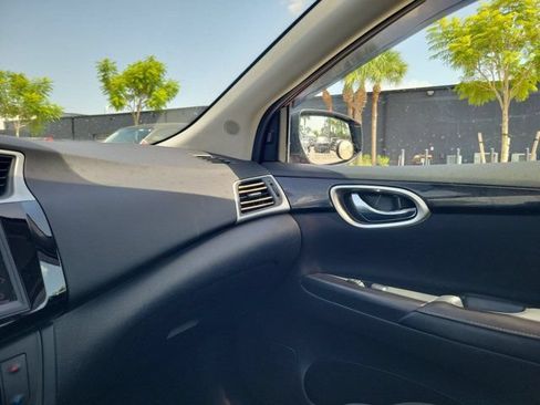 Used 2019 Nissan Sentra SV w/ Special Edition Package FWD image 31