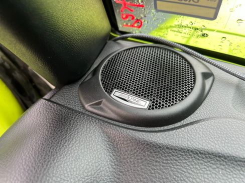 Used 2017 Jeep Wrangler Unlimited Rubicon w/ Connectivity Group image 21