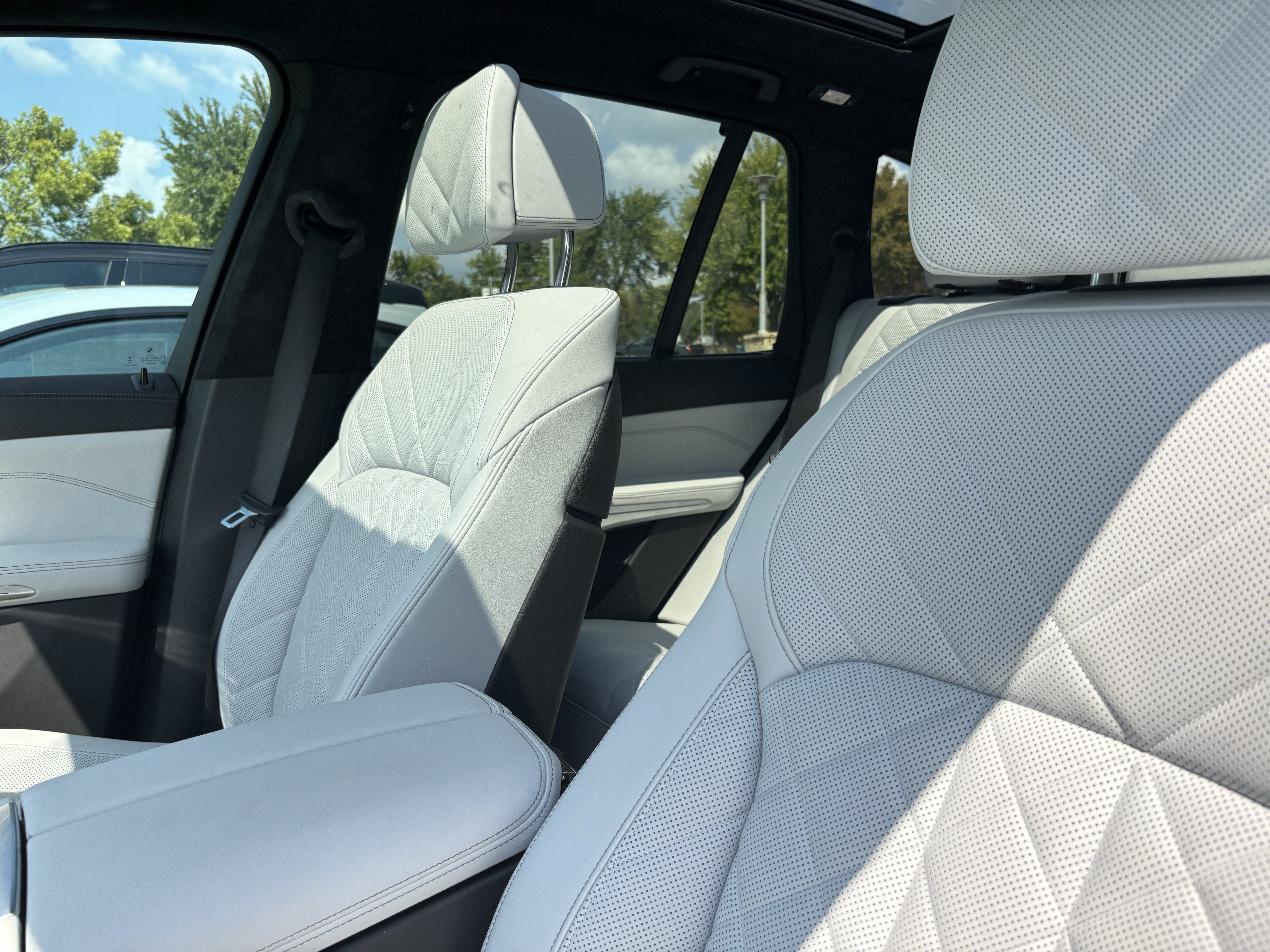 Certified 2024 BMW X5 xDrive40i w/ M Sport Package AWD/4WD image 17