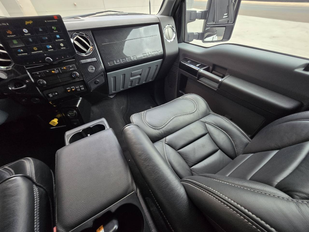 Used 2026 Ford F650 2WD Crew Cab Super Duty image 9