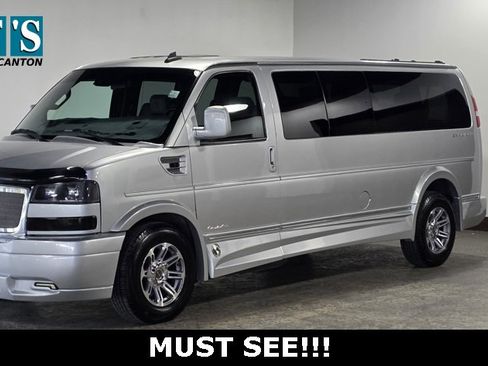 Used 2019 GMC Savana 2500 Extended w/ Enhanced Convenience Package image 1