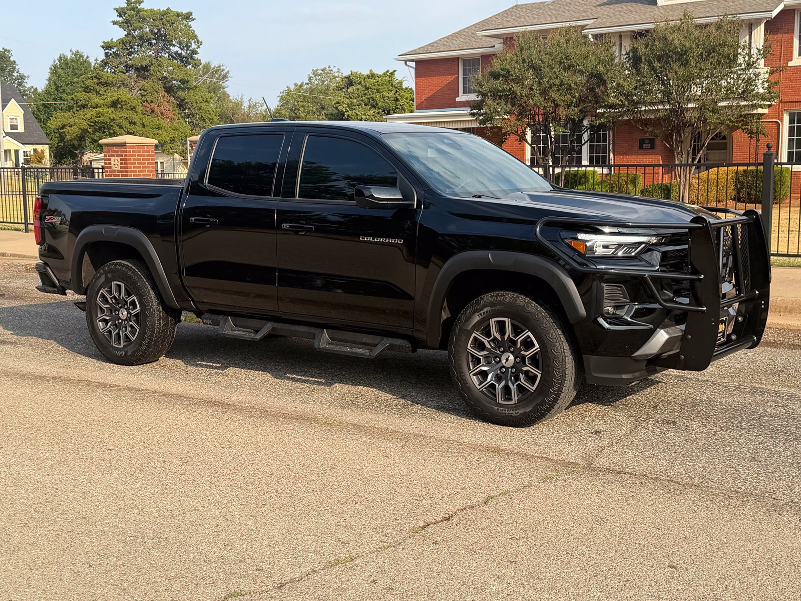 Used 2024 Chevrolet Colorado Z71 w/ Z71 Convenience Package 2 AWD/4WD image 2