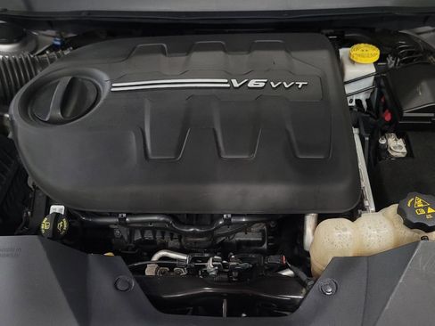 Used 2019 Jeep Cherokee Limited AWD/4WD image 30
