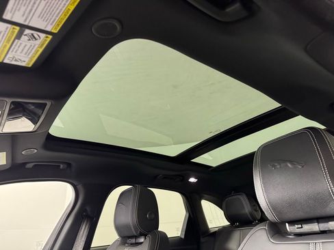 Used 2025 Jaguar F-PACE R-Dynamic S image 26