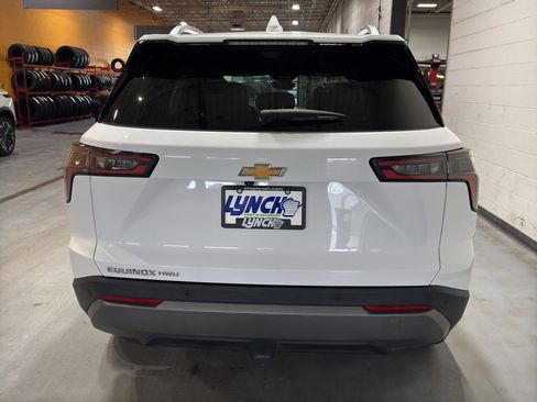 Used 2025 Chevrolet Equinox LT w/ Convenience Package II image 4
